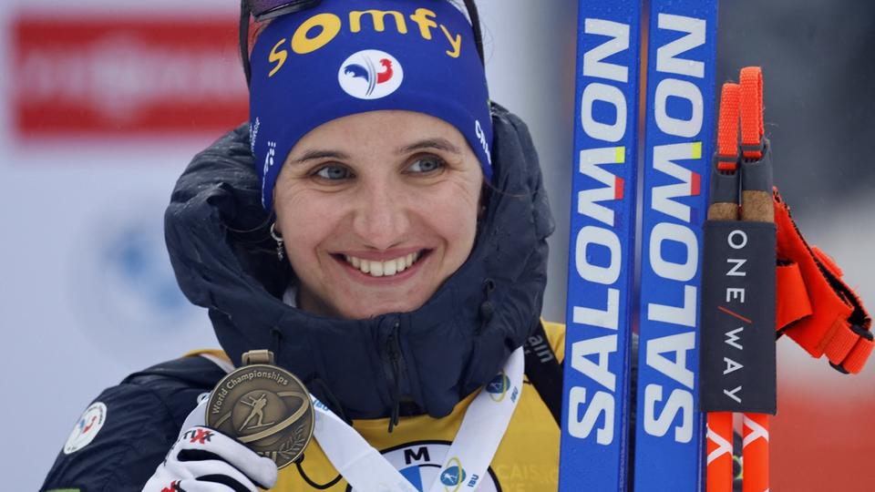 Biathlon : Julia Simon remporte son premier gros globe de cristal