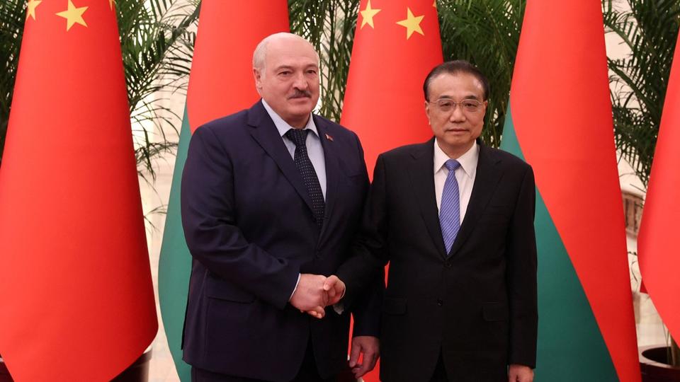Guerre en Ukraine : en visite à Pékin, le président bélarusse Alexandre Loukachenko «soutient totalement» les propositions chinoises