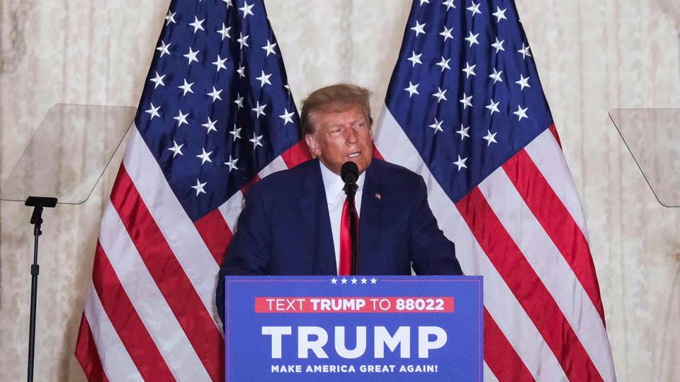 Inculpation de Donald Trump : face à ses partisans, l'ex-président des Etats-Unis dénonce une «insulte à la nation»