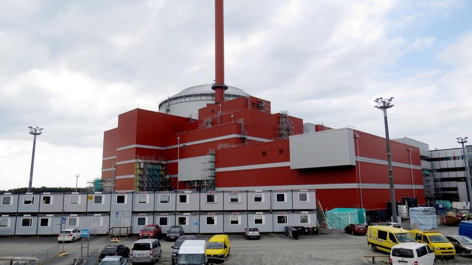 Finlande : entrée en service d'un réacteur nucléaire EPR après 13 ans de retard