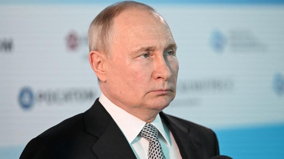 Vladimir Poutine : les images de son train blindé à 70 millions d'euros dévoilées