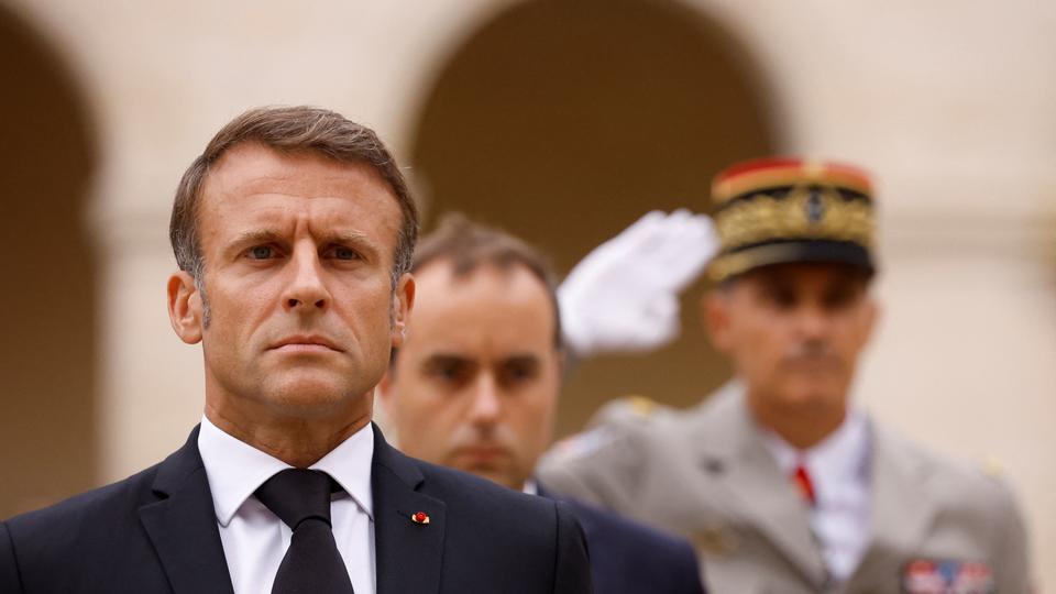 Emmanuel Macron invite officiellement les différents partis à une réunion le 30 août