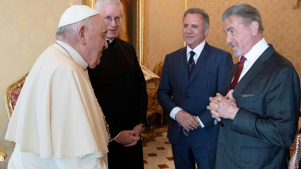 Vatican : Sylvester Stallone a rendu une visite insolite au pape avec sa famille