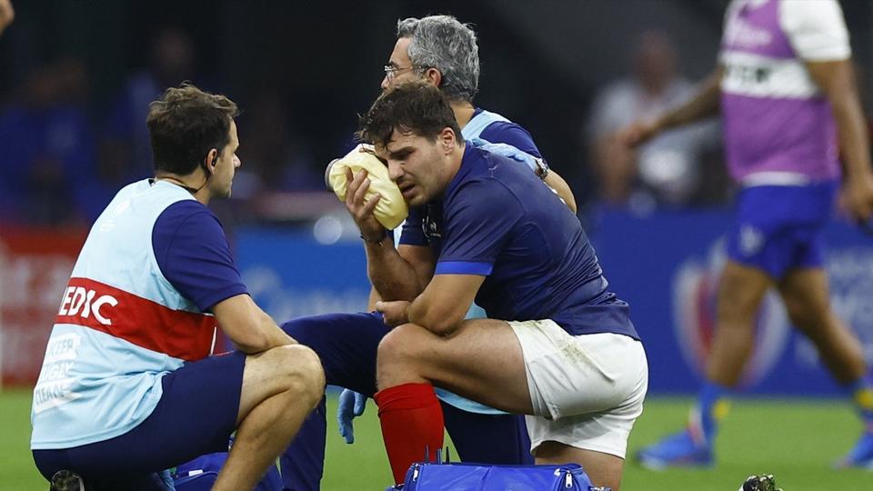 Coupe du monde de rugby : Antoine Dupont a été opéré et sera de retour dans «quelques jours»