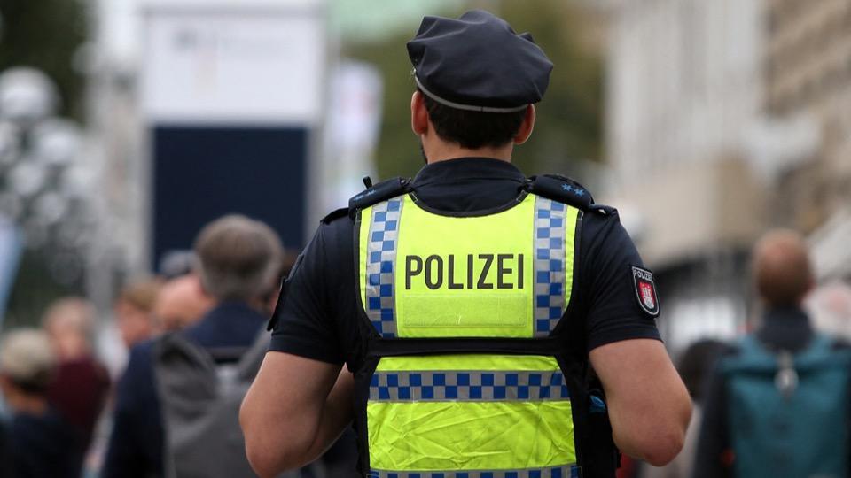 Allemagne : le corps sans vie d'une adolescente de 14 ans retrouvé dans une forêt, un jeune homme interpellé