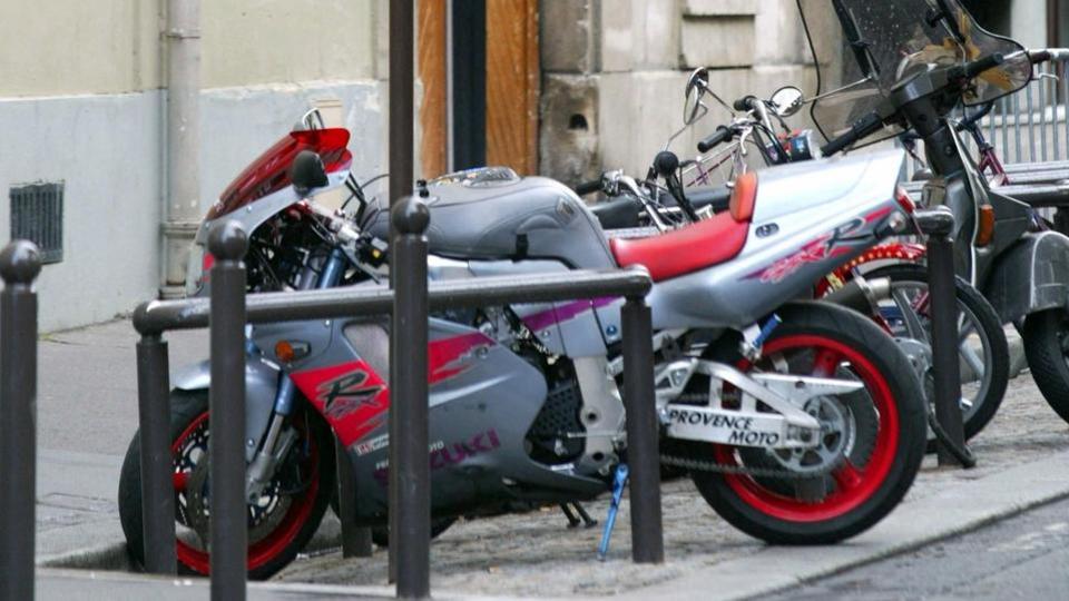 Paris : à combien s'élèveront les tarifs de stationnement pour les deux-roues motorisés en septembre ?