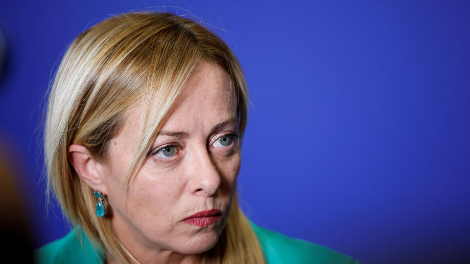 Italie : un conseiller de Giorgia Meloni démissionne après un canular téléphonique