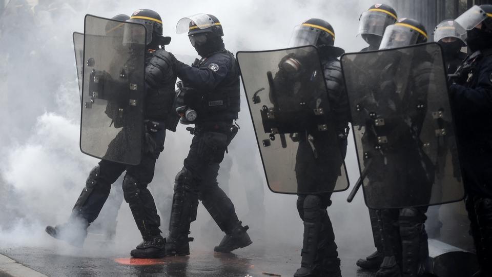 Limoges : des policiers et pompiers attaqués par une quarantaine d'individus