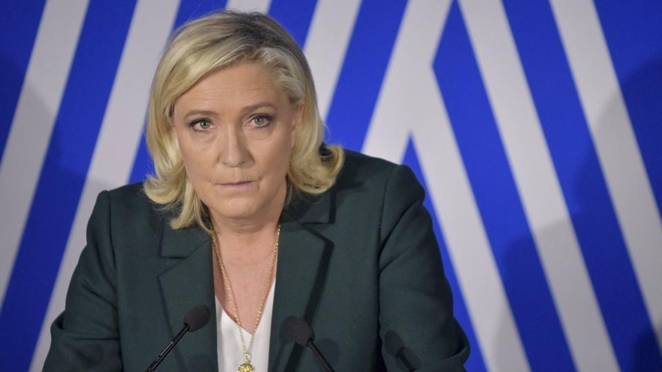 Grand oral de la sécurité : «je serai la présidente de l'autorité retrouvée», promet Marine Le Pen aux policiers