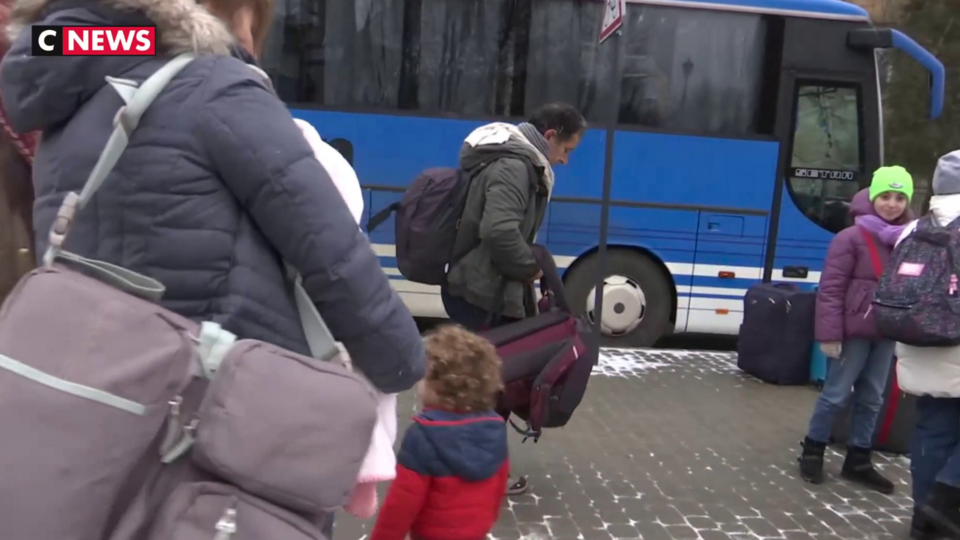Guerre en Ukraine : la France a rapatrié ses ressortissants dans un convoi exceptionnel