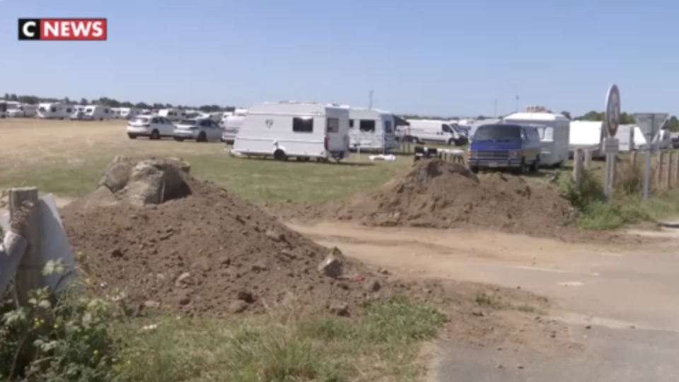 Loire-Atlantique : 400 caravanes s'installent illégalement sur des terrains privés