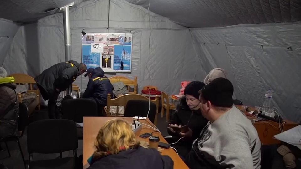 Guerre en Ukraine : des habitants de Kiev toujours plongés dans le noir