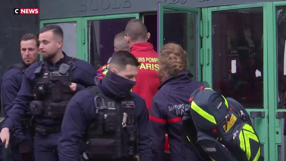 Paris : des migrants entrés par effraction dans une école désaffectée évacués par les forces de l'ordre
