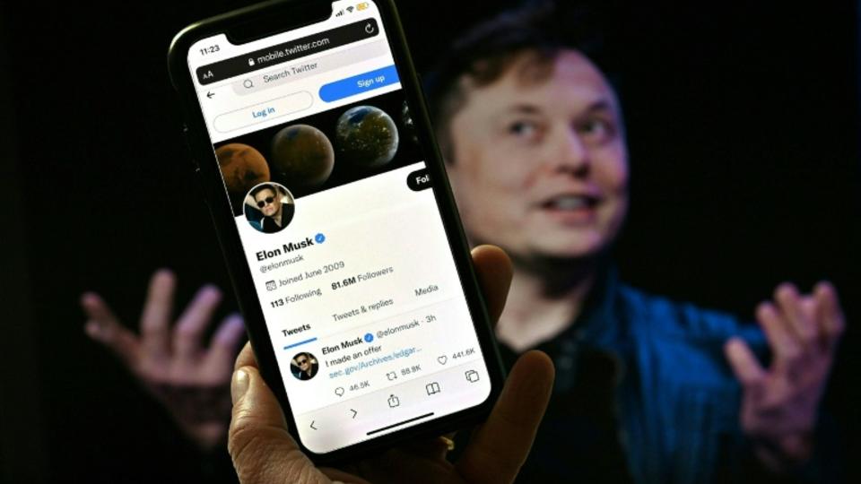 À quoi pourrait ressembler Twitter après le rachat par Elon Musk ?