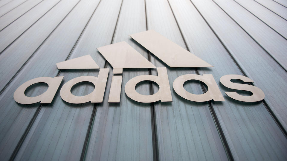 Kanye West : Adidas lance une enquête suite aux accusations de comportement inapproprié de la part du rappeur