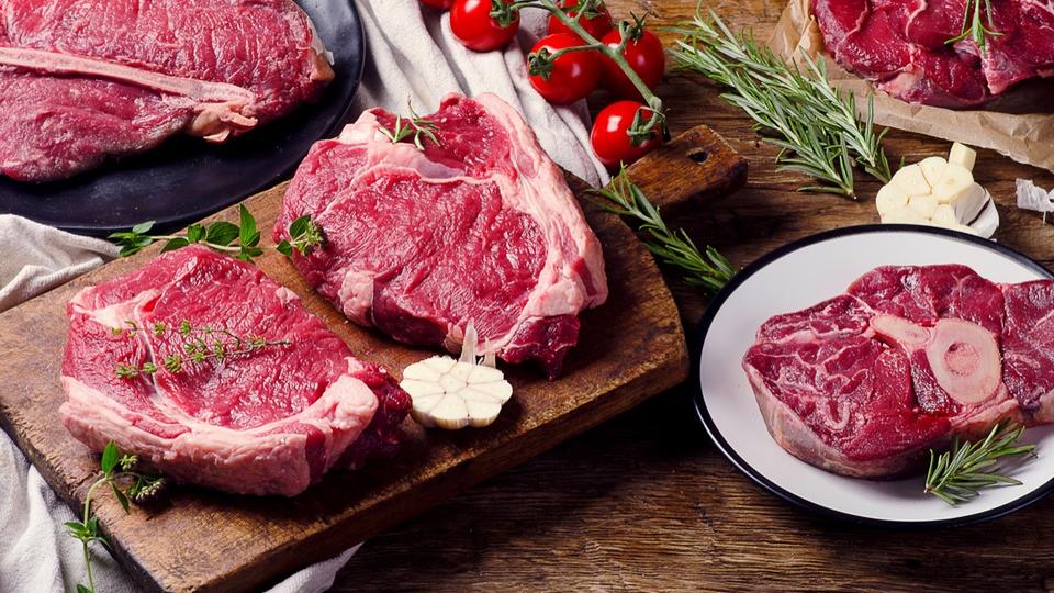 Inflation : les Français déclarent manger moins de viande, d'après une enquête