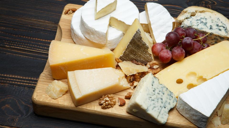 Cholestérol : voici les 5 fromages à privilégier pour le réveillon du Nouvel An