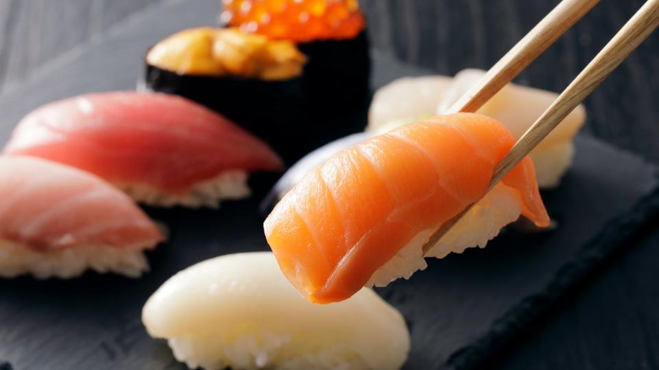 Les 5 erreurs que l'on fait tous en mangeant des sushis
