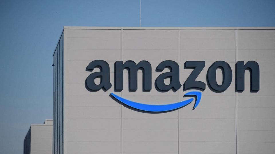 Amazon : un intérimaire meurt d'un arrêt cardiaque dans un entrepôt