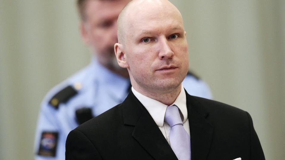 Anders Behring Breivik : un juge examine la demande de libération conditionnelle du tueur d'extrême droite