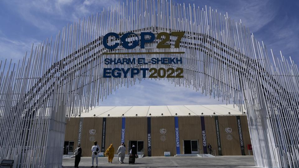 COP27 : les 3 enjeux de la conférence internationale sur le climat qui s'ouvre aujourd'hui en Egypte