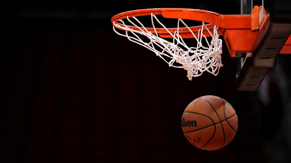 Basket : un joueur amateur reçoit 350.000 euros par erreur après avoir été confondu avec un homonyme footballeur