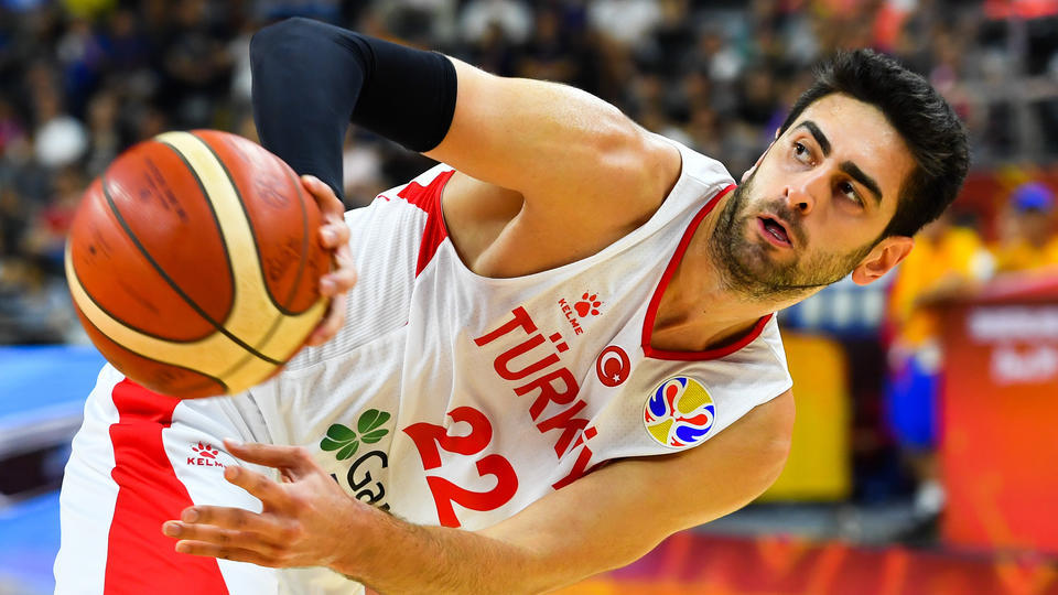 EuroBasket 2022 : la Turquie menace de quitter la compétition après l'agression de l'un de ses joueurs par la police