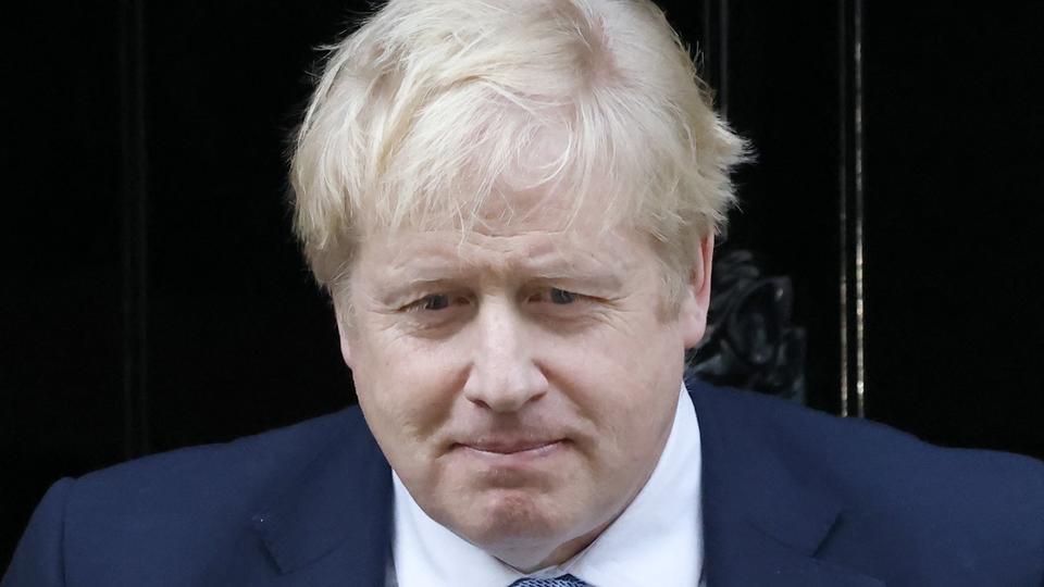 Boris Johnson : une photo du Premier ministre anglais dans une soirée alcoolisée exhumée