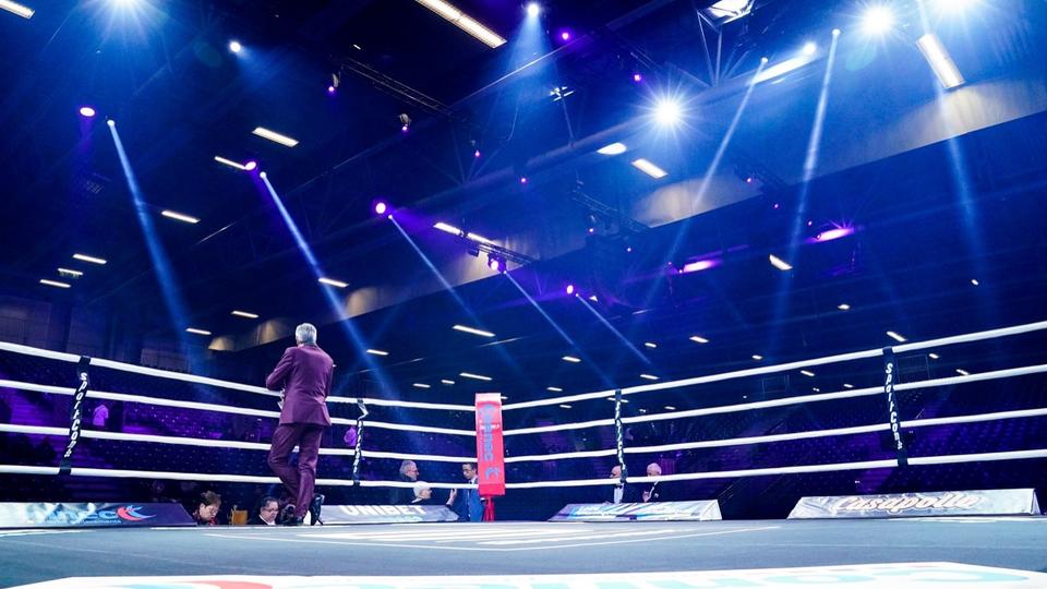 Boxe : une influenceuse sur OnlyFans fait polémique pour avoir montré ses seins après sa victoire