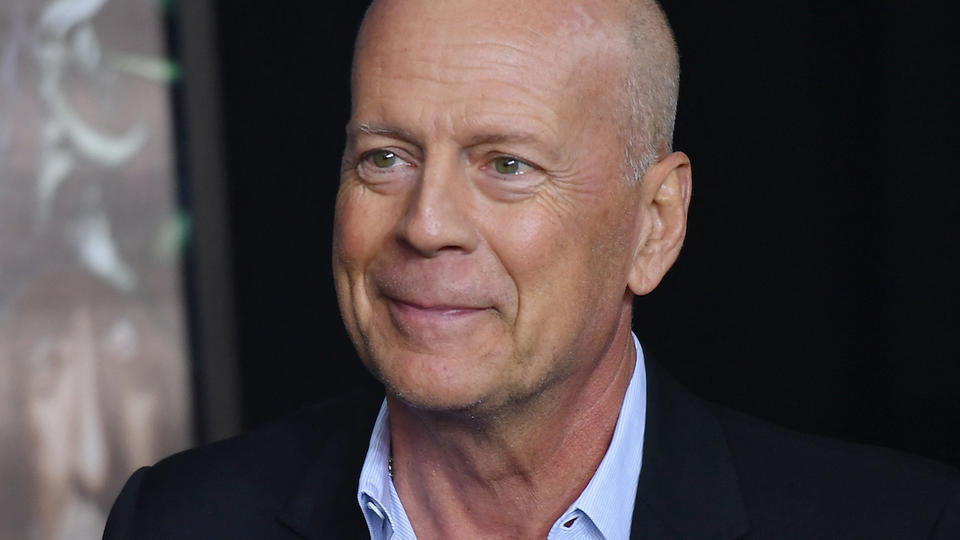 Bruce Willis : «Parfois, lorsque vous lui parliez, il semblait simplement distrait», raconte sa doublure
