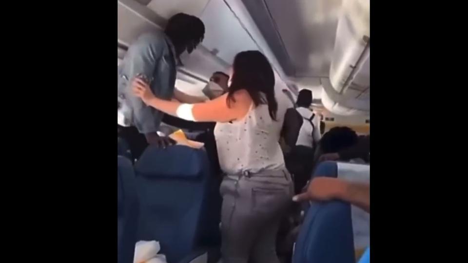Vidéo : Une bagarre éclate dans un avion d'Air Caraïbes, un stewart blessé et trois hommes interpellés