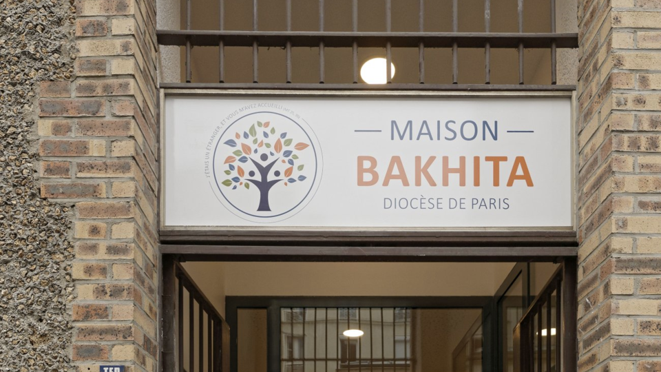 Paris : qu'est-ce que la Maison Bakhita, qui accueille les migrants dans le 18e ?