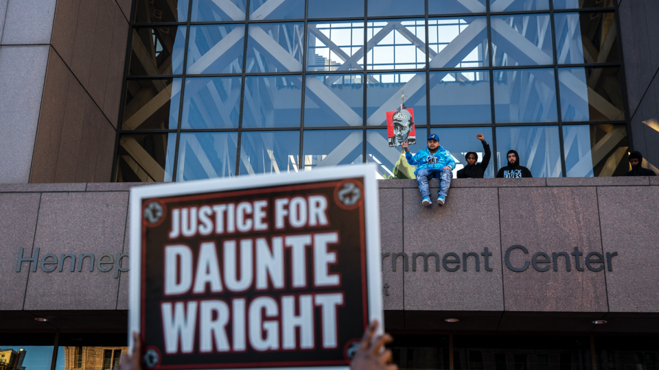 Mort de Daunte Wright : une policière reconnue coupable d'homicide involontaire, elle risque jusqu'à 15 ans de prison