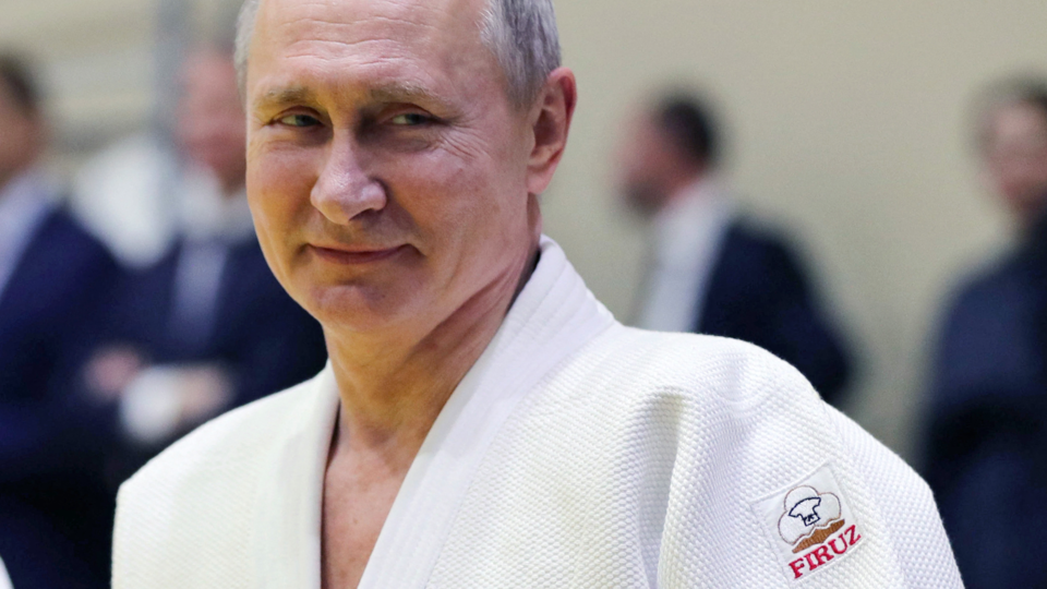 Guerre en Ukraine : la Fédération internationale de judo «suspend» le statut de président honoraire de Vladimir Poutine