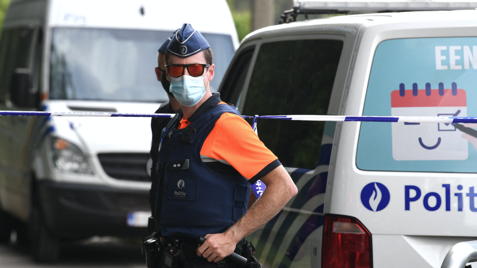 Belgique: Une voiture percute la foule lors d'un carnaval, au moins 4 morts