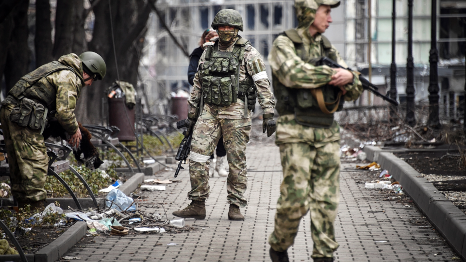 DIRECT - Guerre en Ukraine : la Russie appelle les derniers soldats ukrainiens de Marioupol à déposer les armes