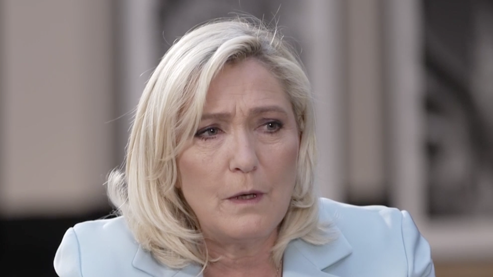 Marine Le Pen sur les accusations d'Emmanuel Macron sur un emprunt russe : «Tout cela est diffamatoire et a vocation à me salir»