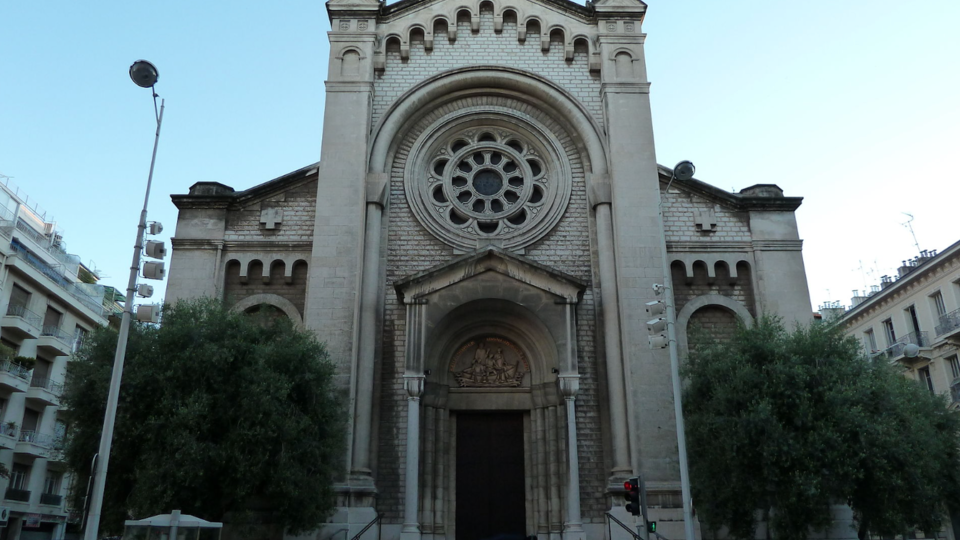 Agression au couteau dans une église à Nice : un prêtre blessé, le suspect interpellé