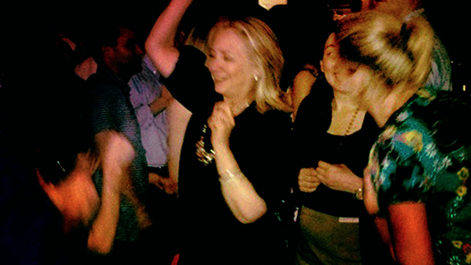 «Continue à danser» : Hillary Clinton apporte son soutien à Sanna Marin, la Première ministre finlandaise