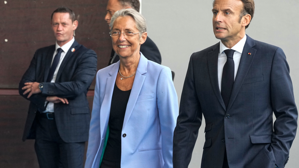 Réforme des retraites : Emmanuel Macron va réunir les chefs de la majorité et les ministres concernés la semaine prochaine
