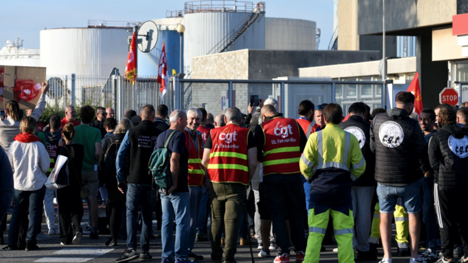 Pénurie de carburants : la grève a été reconduite au dépôt de Feyzin
