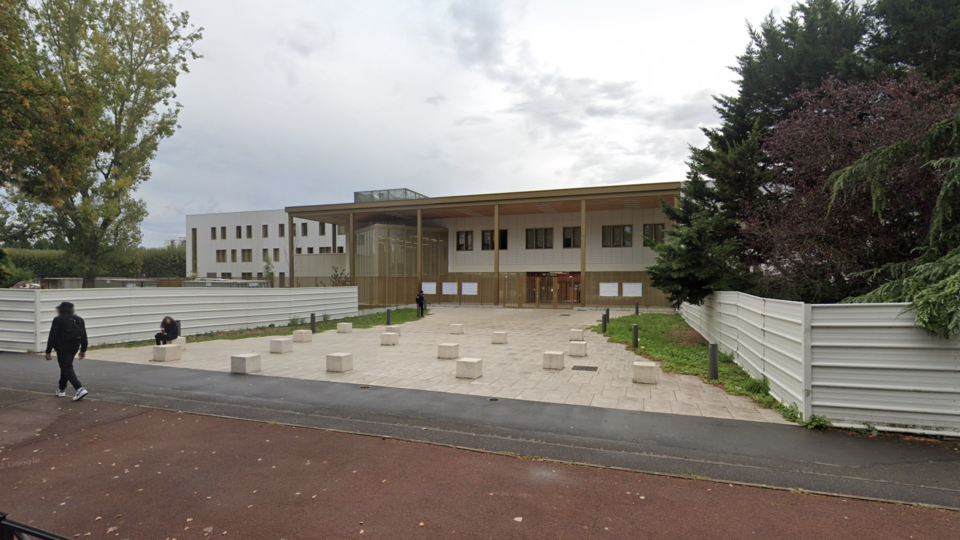 Aulnay-sous-Bois : le lycée Voillaume sans chauffage ni électricité, Pap Ndiaye s'est rendu sur place