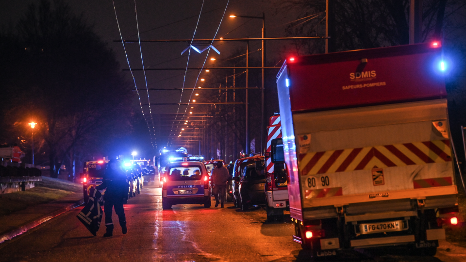 Incendie d'un immeuble à Vaulx-en-Velin : toutes les victimes ont été identifiées, un bilan définitif fait état de 6 adultes et 4 enfants