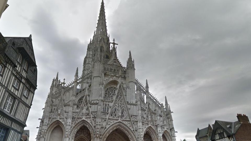 Rouen : deux jeunes grimpent sur le toit d'une église et détruisent une gargouille