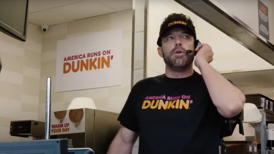Super Bowl : Ben Affleck vend des donuts et surprend tout le monde