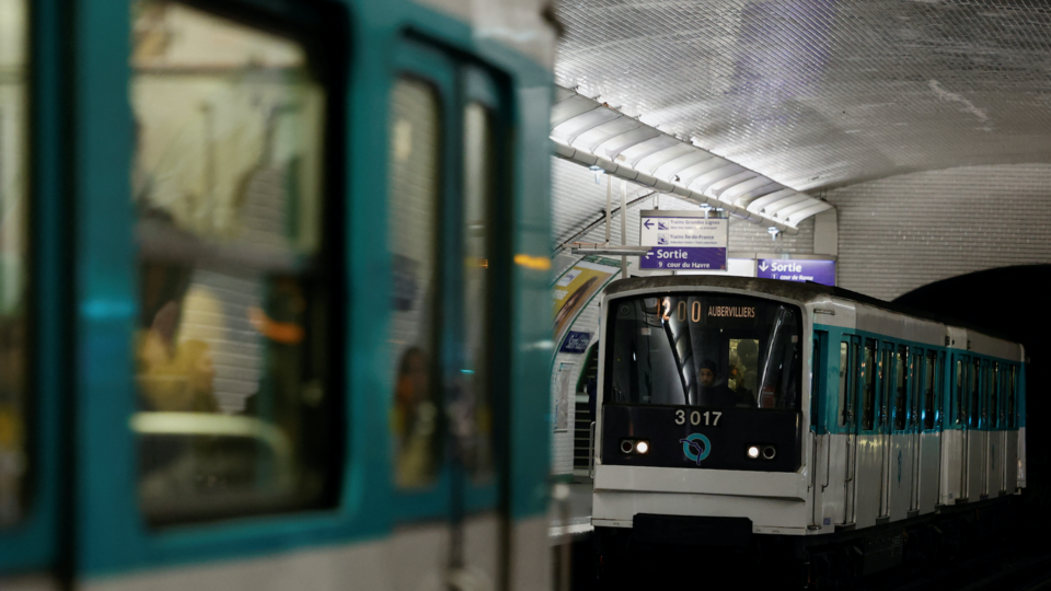Réforme des retraites : la préfecture de police ferme plusieurs stations de métro à Paris ce lundi