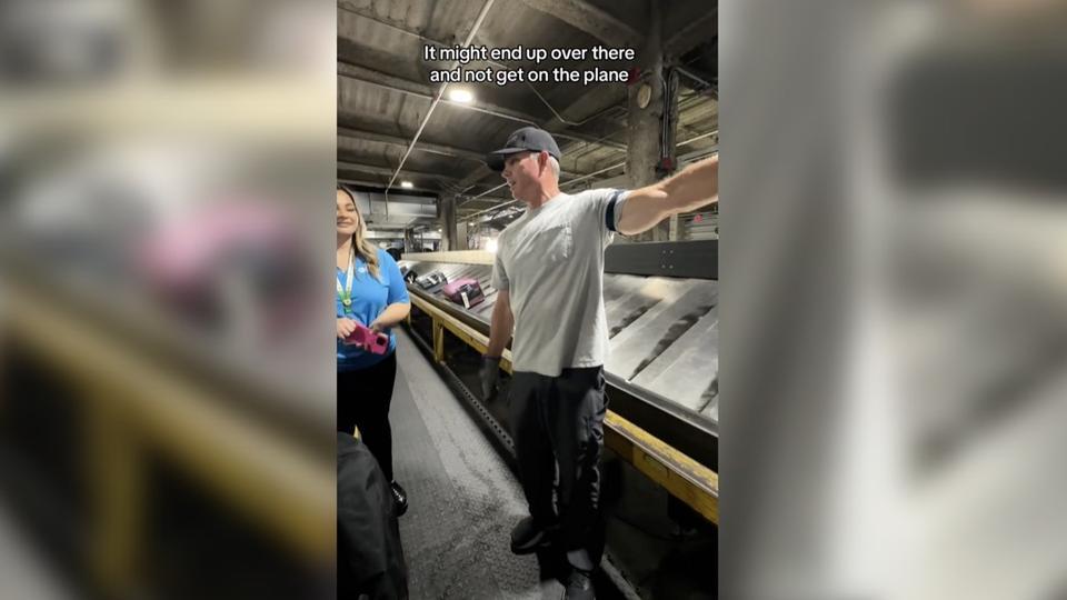 TikTok : un employé d'aéroport révèle l'erreur qui peut entrainer la perte de vos bagages, la vidéo devient virale