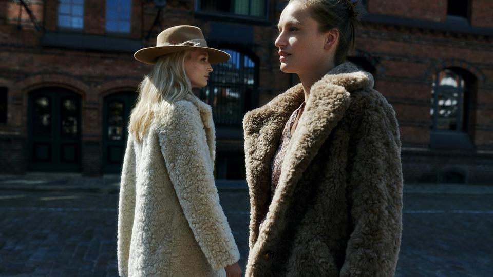 Mode : Voici les 5 manteaux tendance de l'automne-hiver 2022
