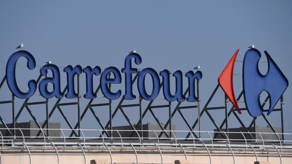 Carrefour : le groupe prévoit environ 1.000 départs volontaires
