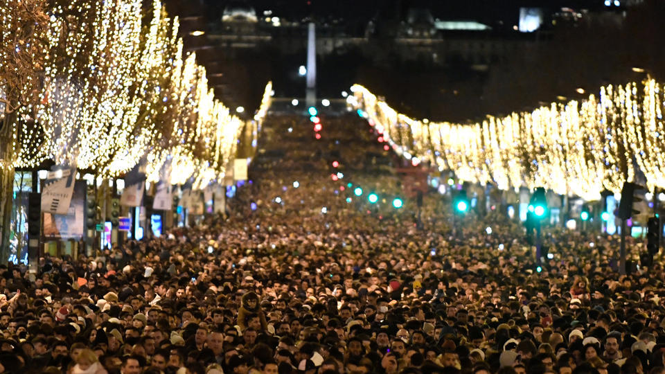 Illuminations de Noël des Champs-Elysées 2023 : dates, programme, égérie... Tout ce qu'il faut savoir